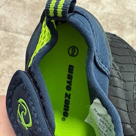 Kids Navy and Neon Green Water Shoes - Picture 3 of 3